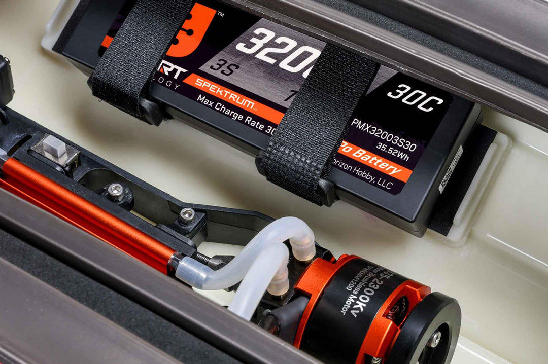 Heat Wave X Horizon Hobby Recoil 2 Remote Controlled Boat - 26 Inch